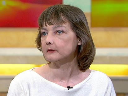 VIDEO: Isabelle Dinoire talks about her progress and the challenges she faces.